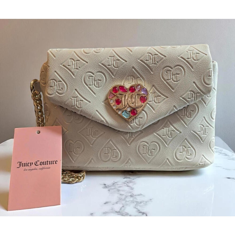 👜 Juicy Couture Cream Embossed Wristlet Purse with Heart Clasp Gold Chain NWT